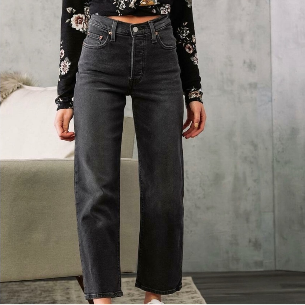 NWT Levis Ribcage Straight Ankle Black Denim Jean